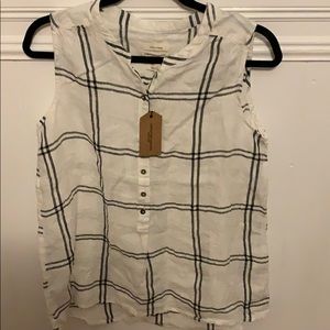 Sleeveless linen top